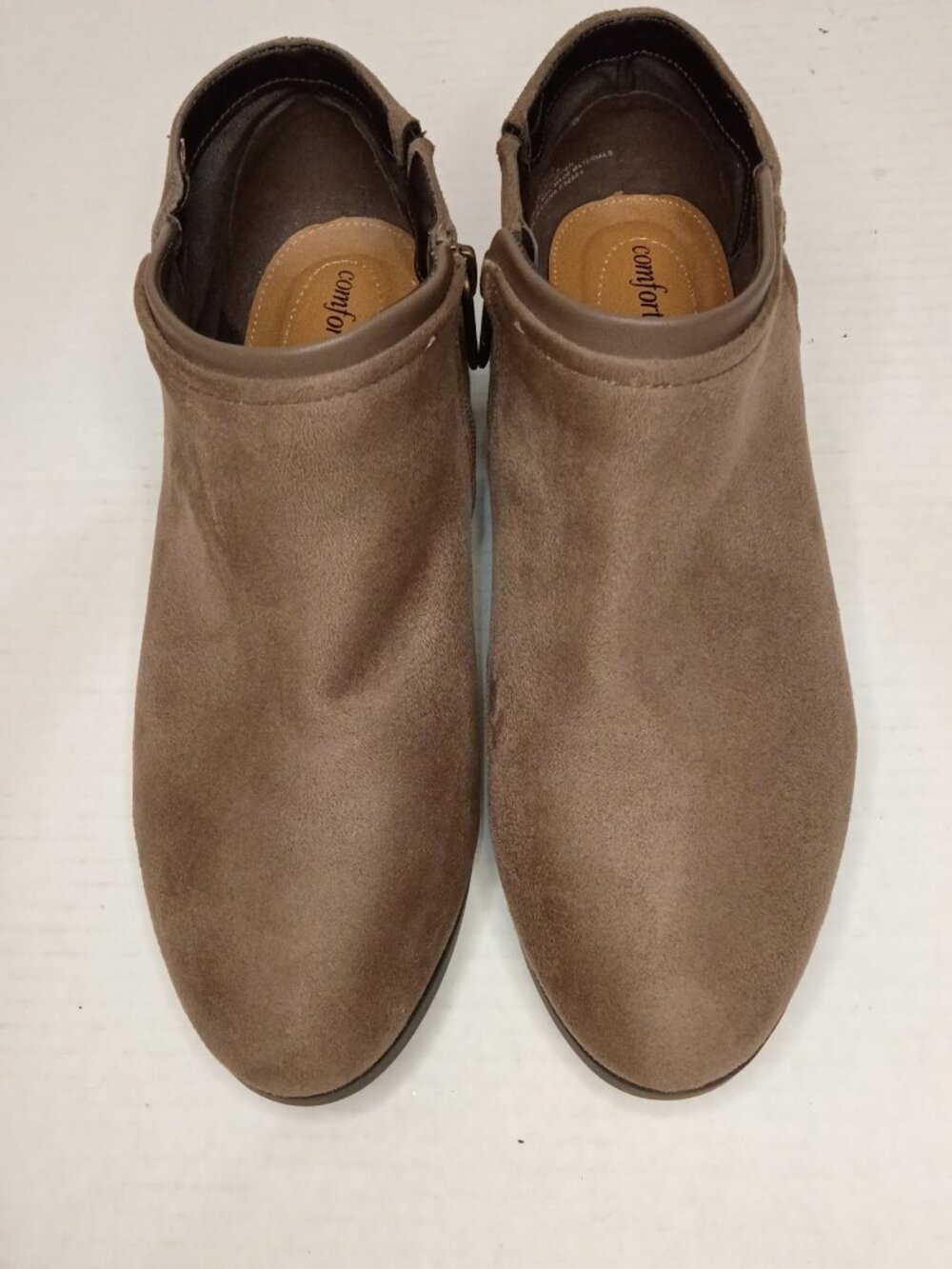 Comfortview Bexley Taupe Faux Suede Ankle Booties Women’s 9WW
